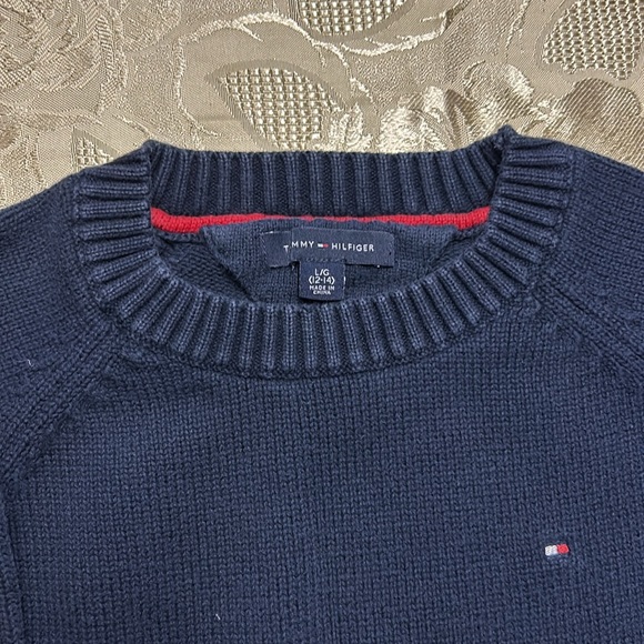 Boys, Blue Tommy Hilfiger sweater. Size Lg 12/14 - Picture 6 of 7